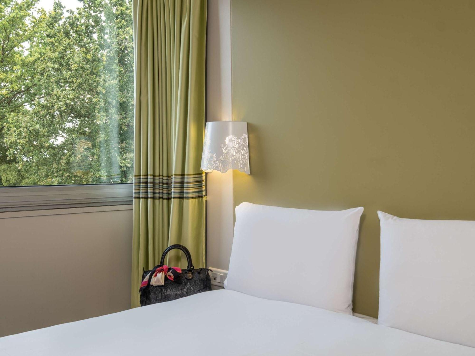 Mercure Batignolles Hotel