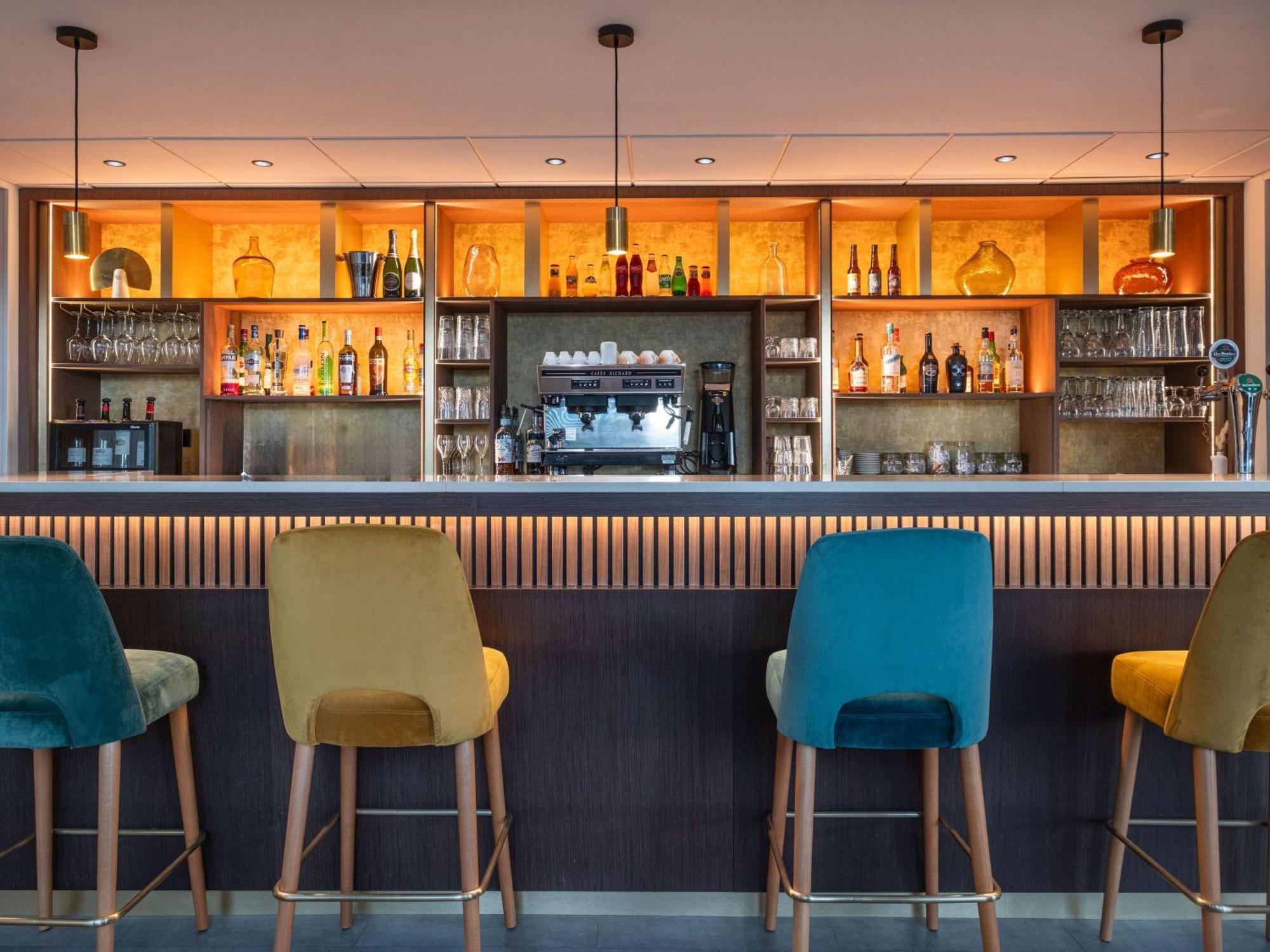 Mercure Batignolles 4*