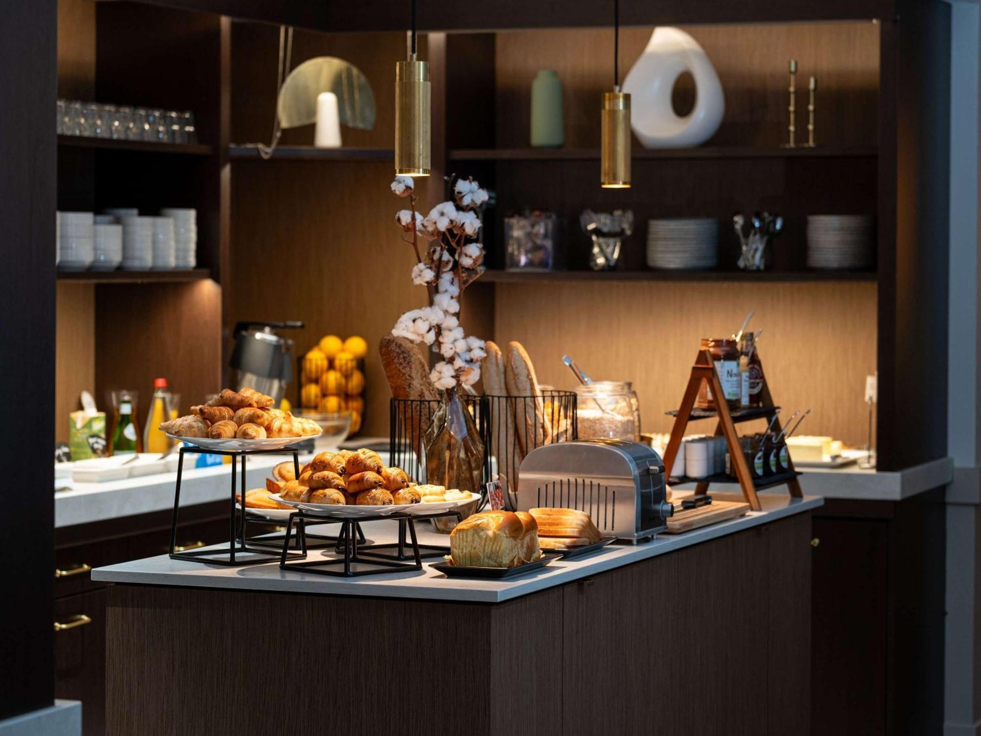 Mercure Batignolles Hotel 4*
