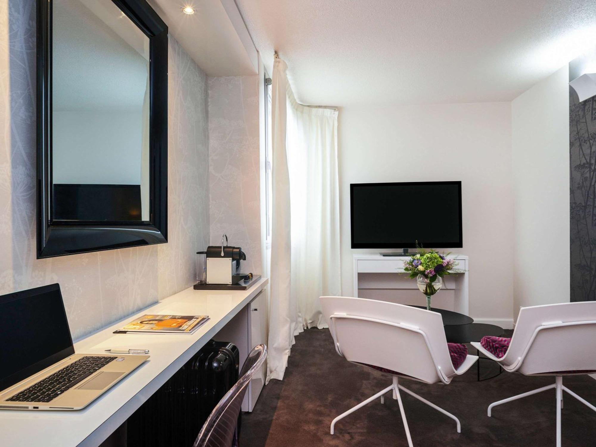 Hotel Mercure Batignolles