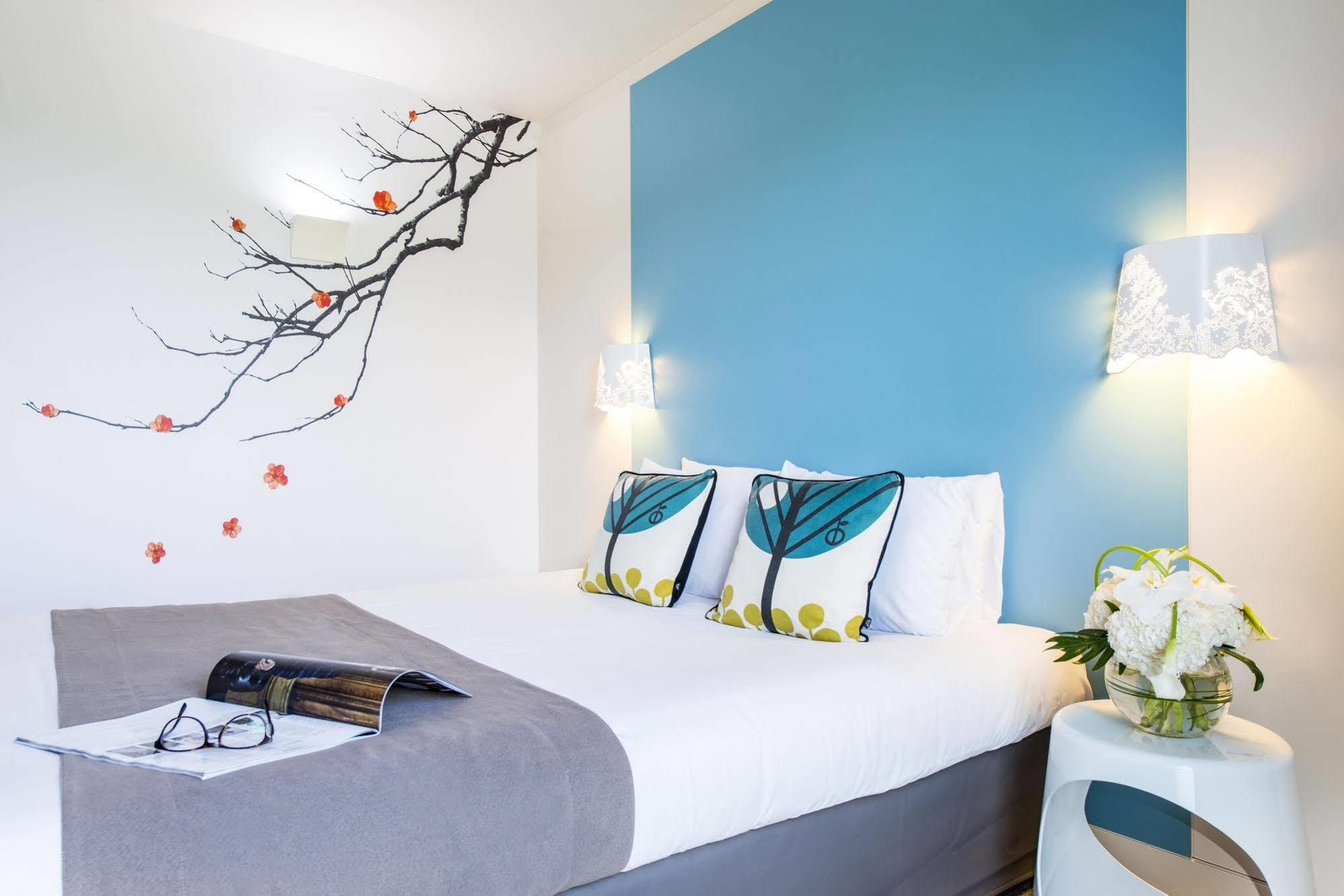 Hotel Mercure Batignolles 4*